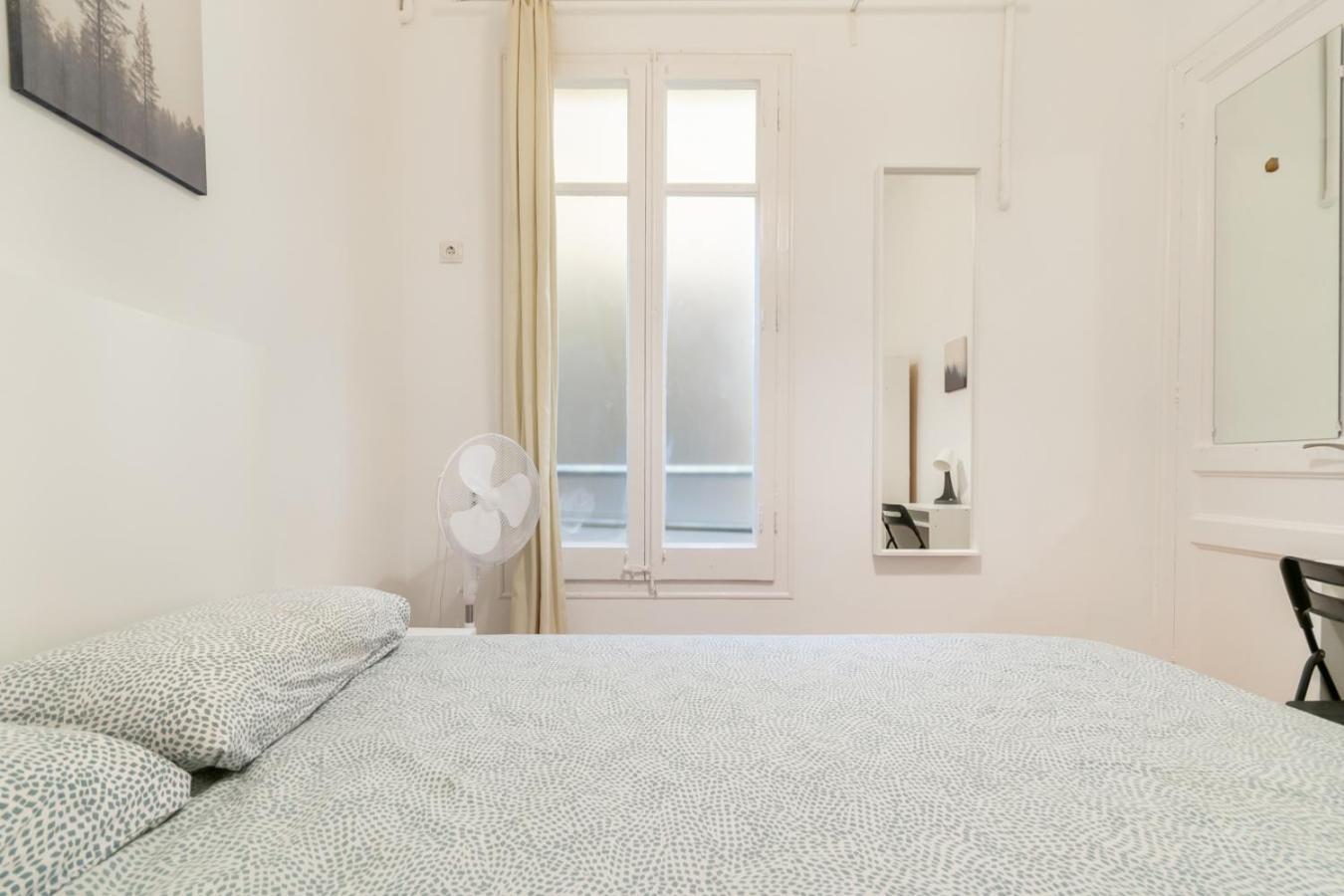 Balmes Private Rooms Barcelone Extérieur photo