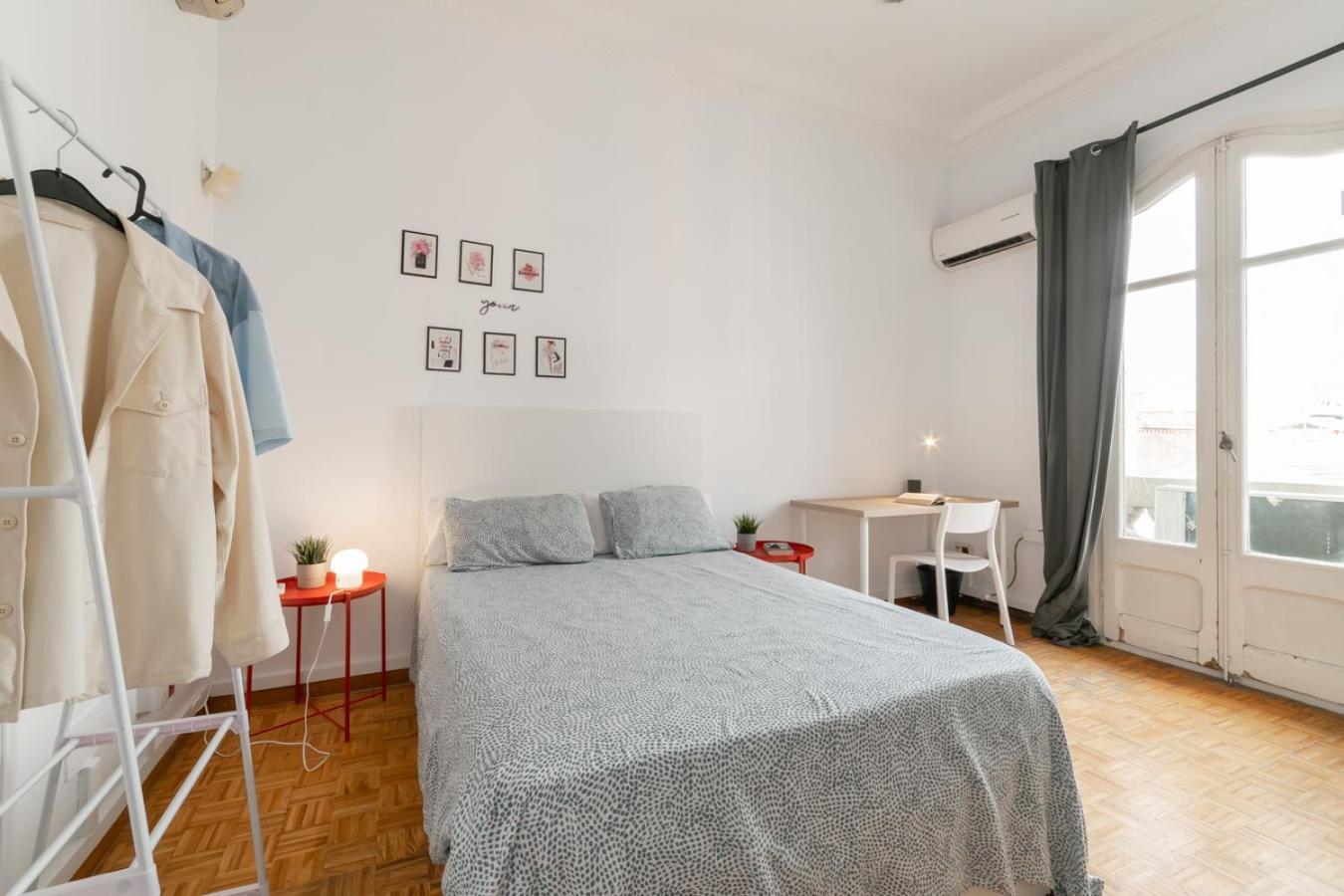 Balmes Private Rooms Barcelone Extérieur photo